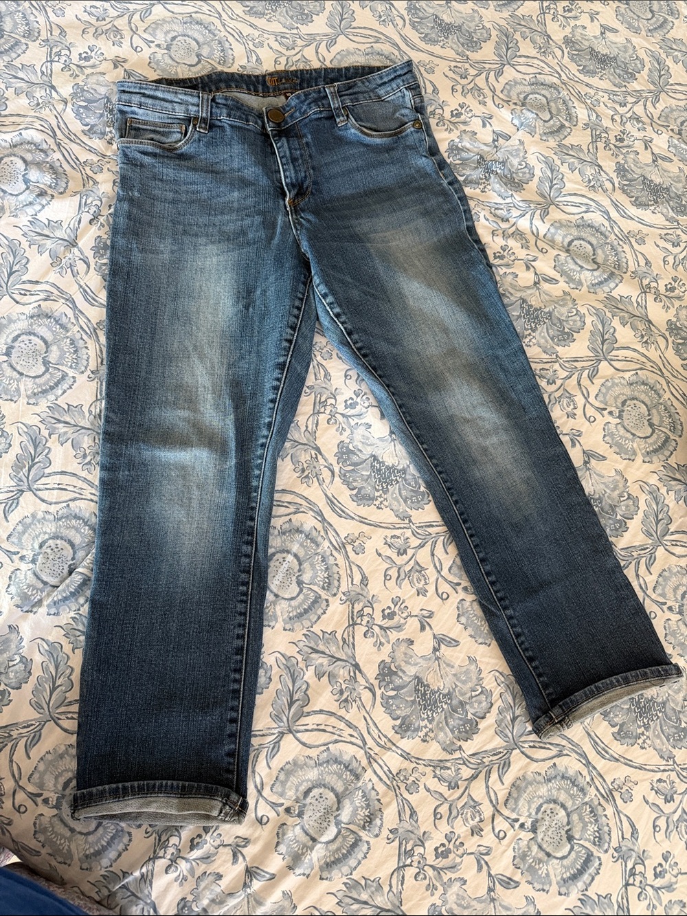 Kut from the Kloth Faded Blue Straight-Leg Jeans